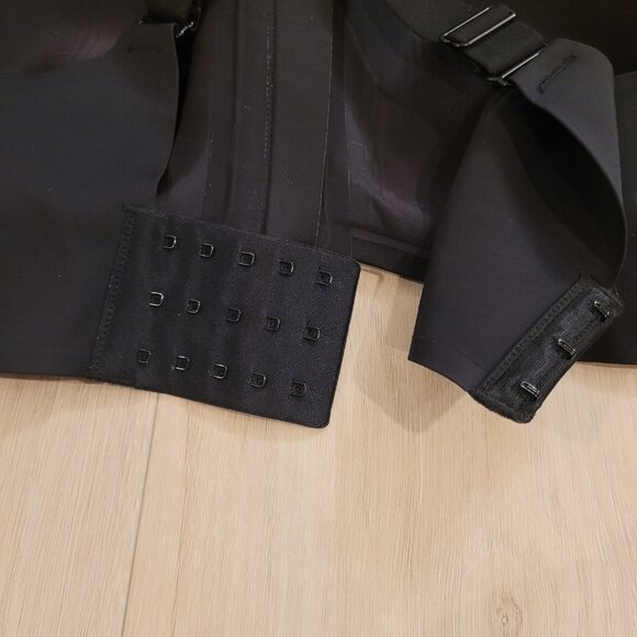 KNIX | Catalyst Front Zip Sports Bra | Sz. 5 (38C, 38D, 40C) - Picture 7 of 8